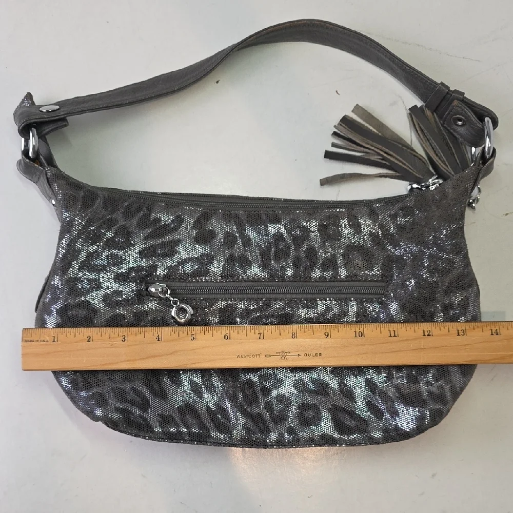 Elegant Silver Gray Leopard Print Leather Shoulder Bag - Picture 6 of 12